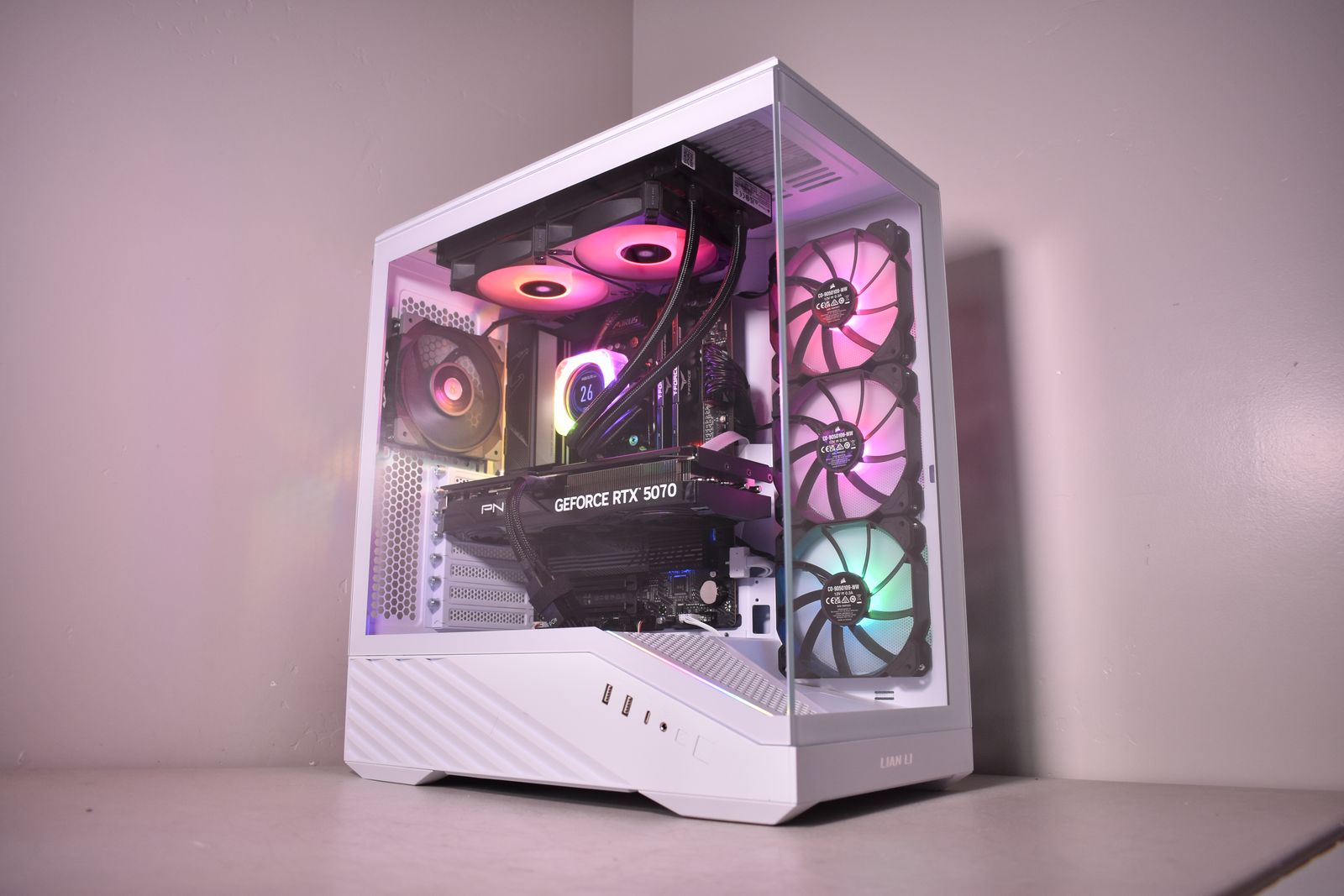 High-End Gaming - Ryzen 7 9800x3D, RTX 5070, 32gb DDR5, 1tb NVME
