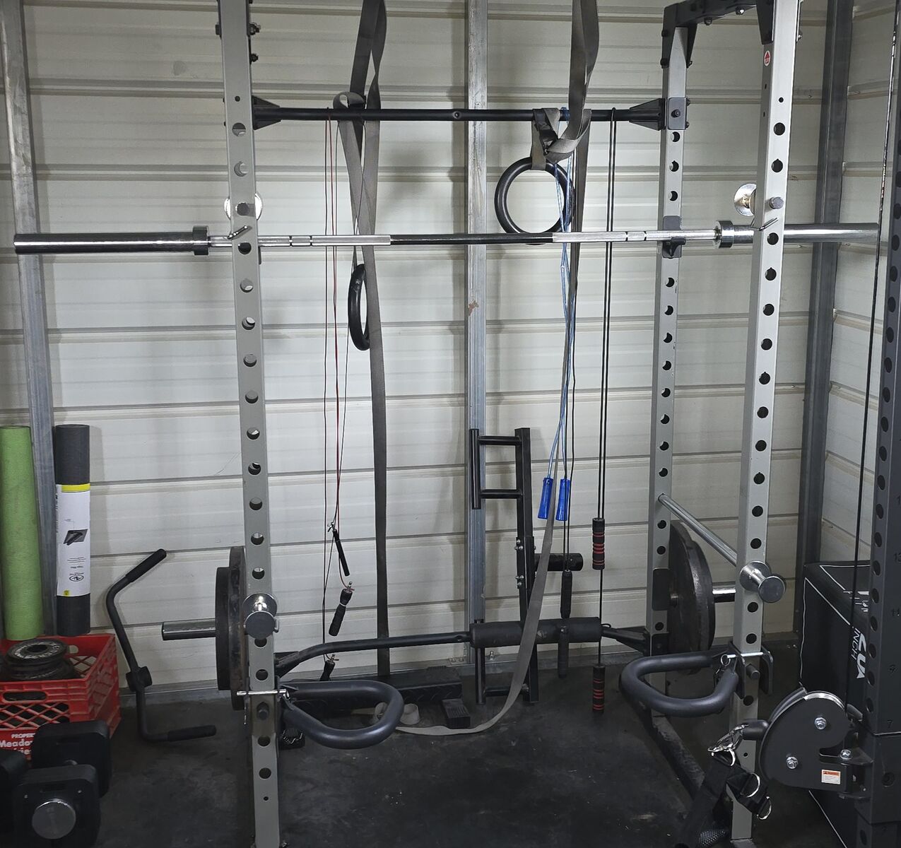 Fitness Reality 810 XLT squat rack