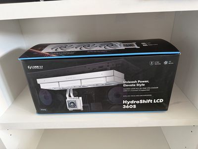 Lian Li HydroShift LCD 360S AIO CPU Cooler - White, 3x120mm Fans, Intel LGA 1700/AMD AM5