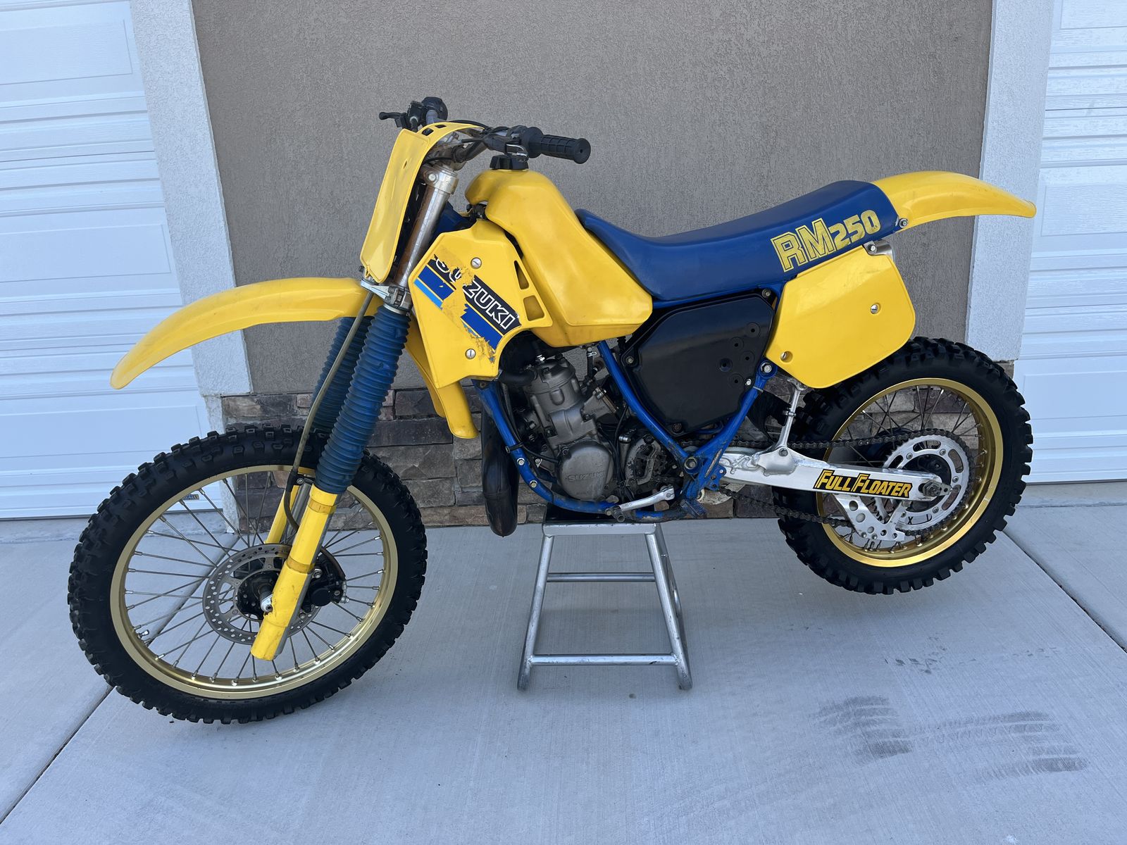 1985 Suzuki RM250 With 2 Additional '84 RM 250 Parts Bikes