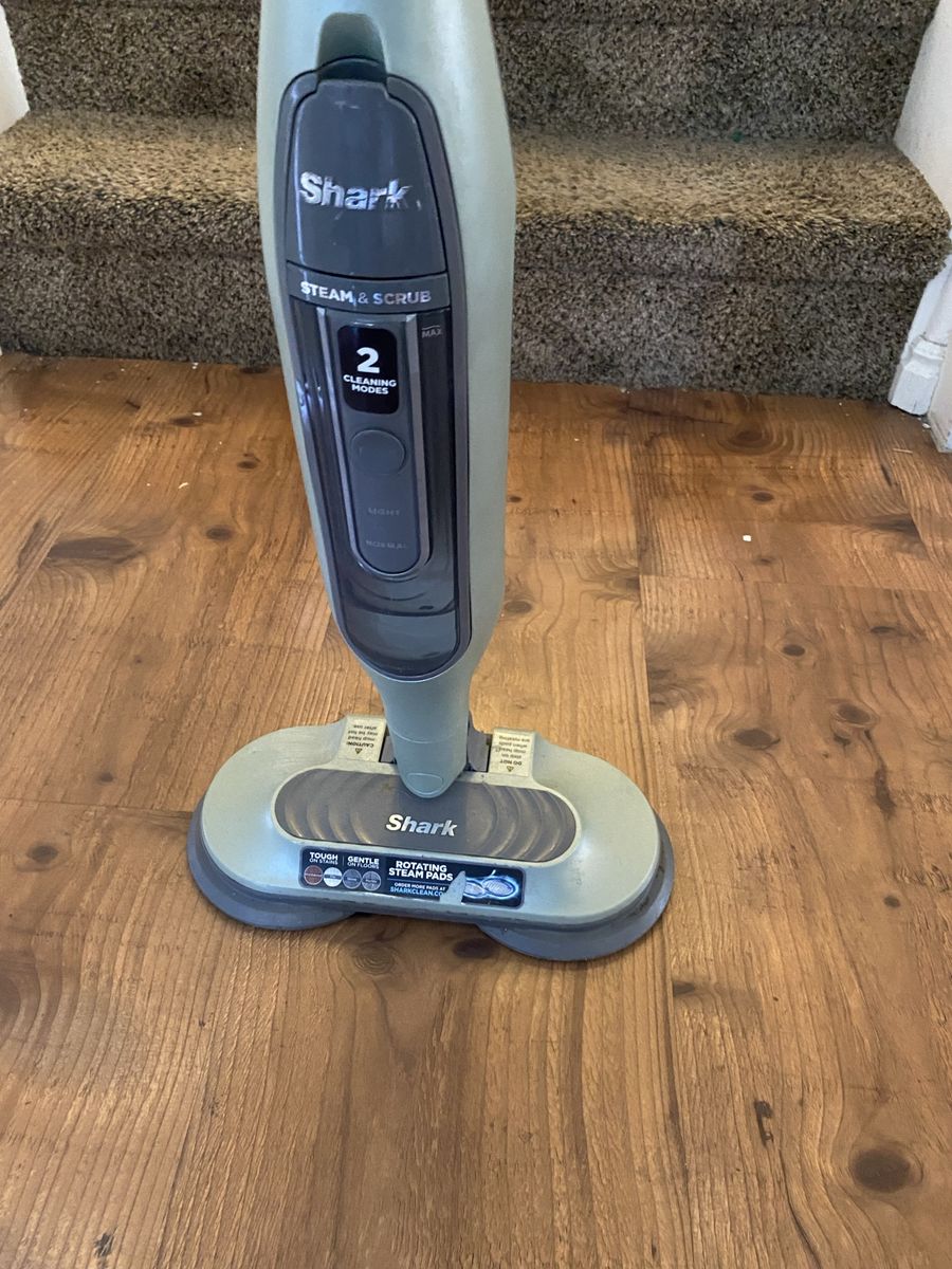 Shark Steam & Scrub Scrubbing & Sanitizing Steam Mop