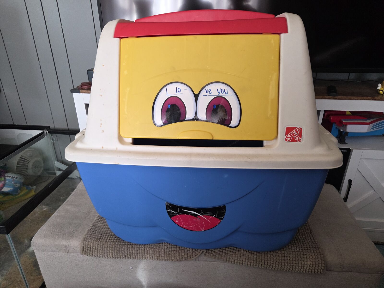 Vintage step 2 toybox smiley face Blue White Red Toy Box Storage Chest