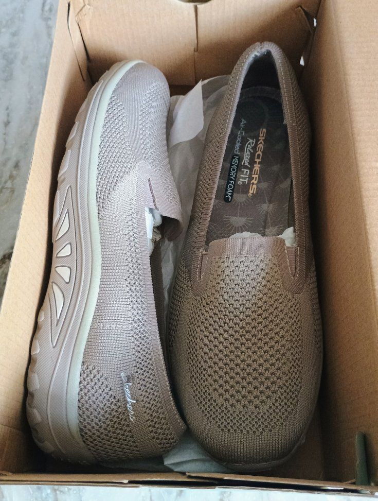 SKECHERS Relaxed Fit Taupe Slip-On Shoes Women's Size 9.5 with Air-Cooled Memory Foam