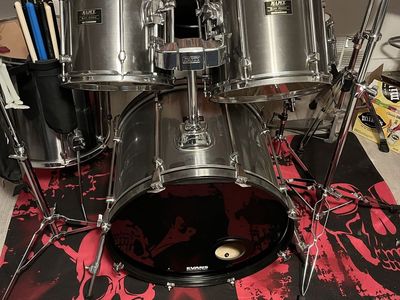 Mapex Pro M 5-Piece Drum Kit - Gray, Evans Heads. Complete