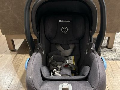 Expired - UPPAbaby MESA Infant Car Seat - Grey Model - Used Good Condition