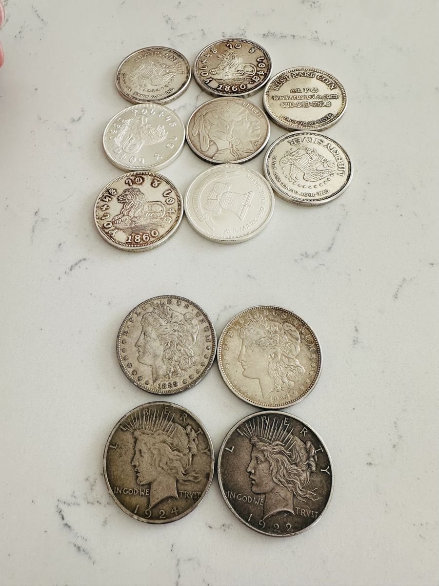 Silver rounds/dollars