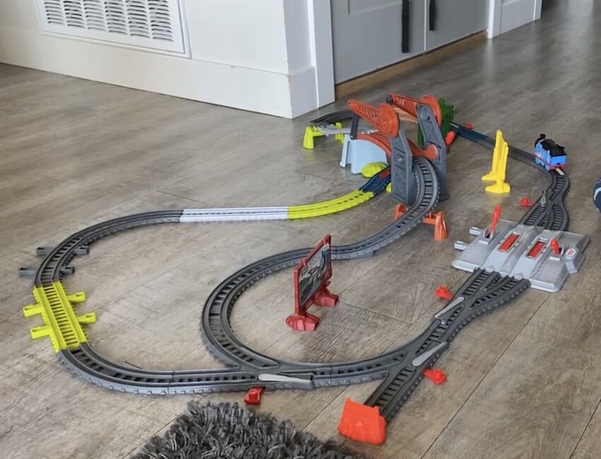 Full Thomas The Train Track Set