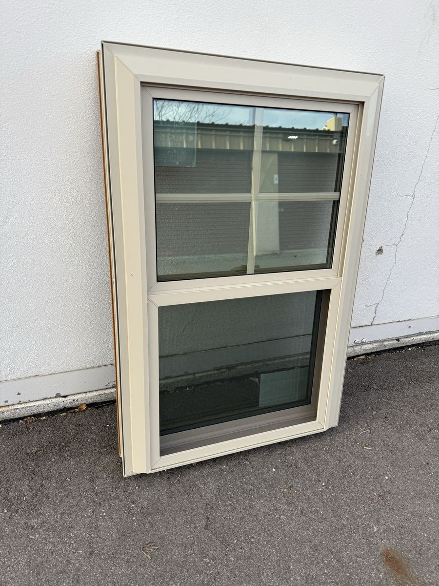 24 X 36 Beige / Oak Double Hung Window