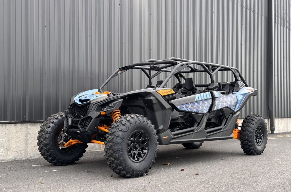 2026 Can-Am® Maverick X3 MAX DS Turbo Scandi Blue & Orange Crush