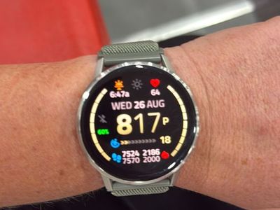 Garmin Venu Smartwatch GPS Fitness Tracker with Extra Bands