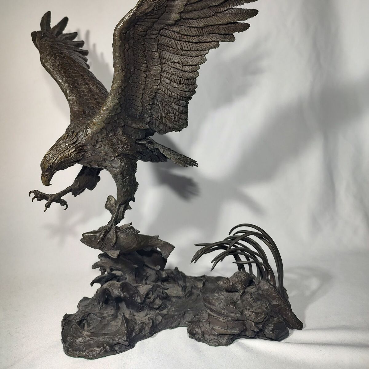 The Catch - bronze by Lorenzo Ghiglieri