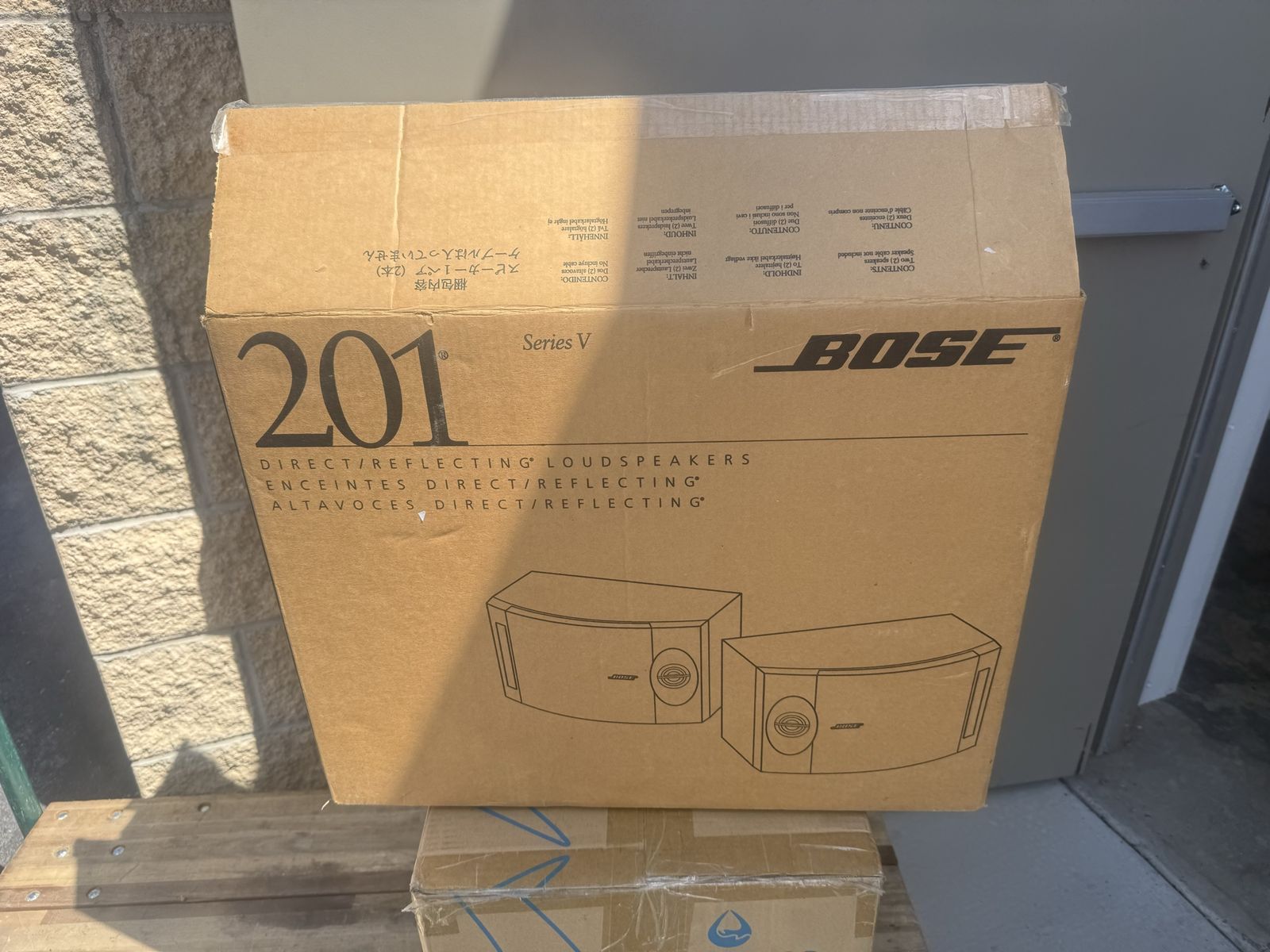 Bose 201 Series V Bookshelf Speakers  - New Open B