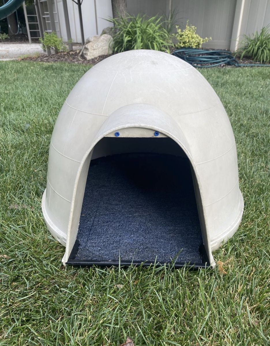 Dogloo Plastic Igloo Dog House