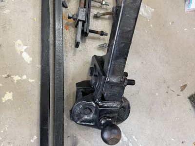 Equalizer Weight Distribution Hitch w/Sway Control