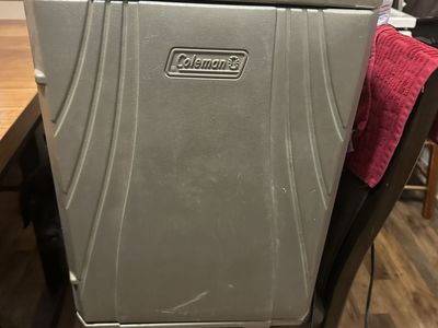 Colman 12 volt model 5645 power chill cooler