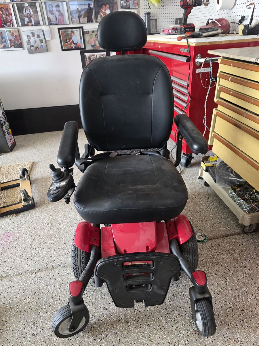 Jazzy Pride Select 6 Electric Wheelchair
