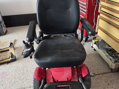 Jazzy Pride Select 6 Electric Wheelchair