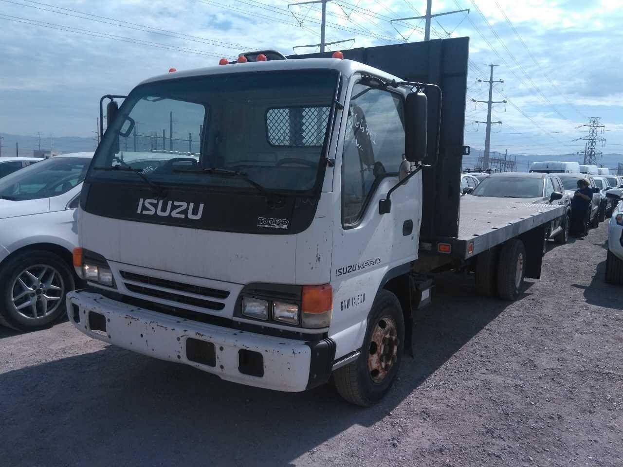 2004 Isuzu NPR 