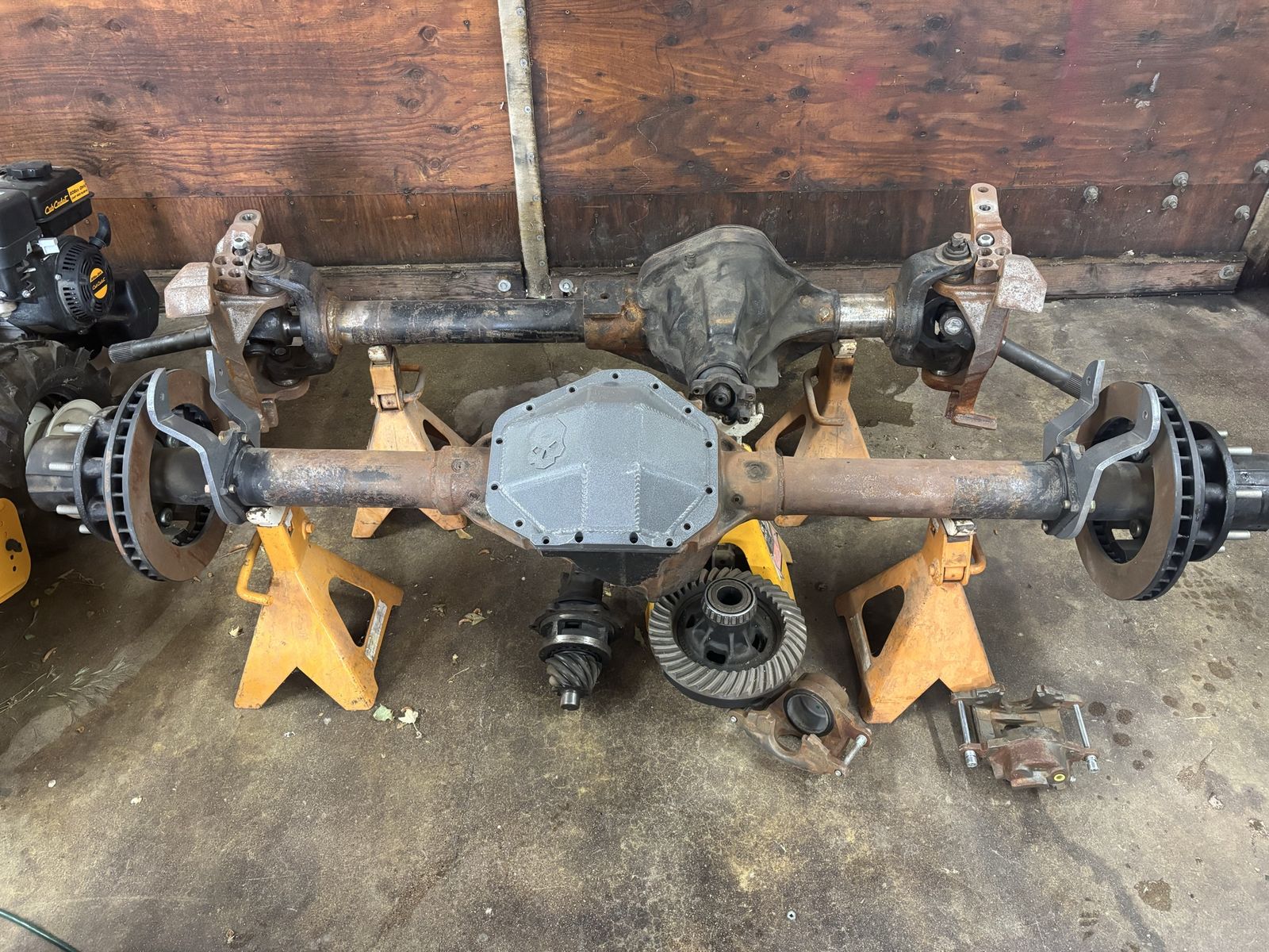 HP Dana 60 & 14 Bolt Axles | 63” WMS | 35 Spline | High Steer | Detroit Locker