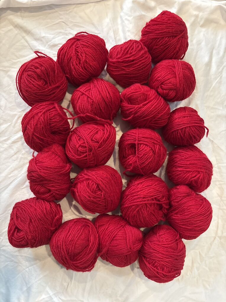 New Red pure wool ball Of yarn