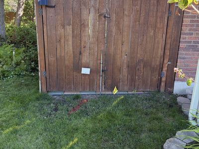4 gates. 1-left and right 3’6” 2- left and right 5’ .