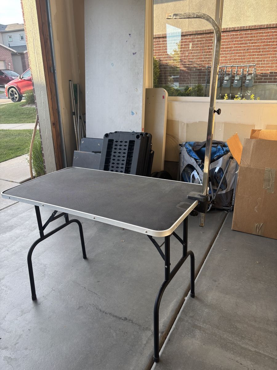 Dog Grooming Table