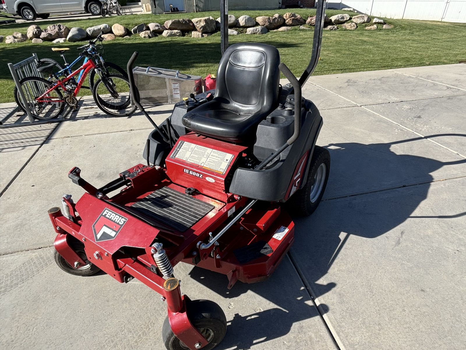 Ferris IS600Z Zero Turn Mower – 190 Hours – Fresh Service – Excellent Condition