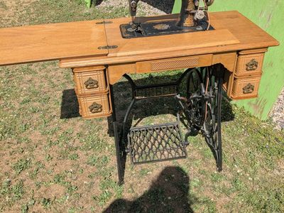 Singer sewing machine