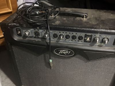 Peavey Vyper 75 W Modeling Amp.