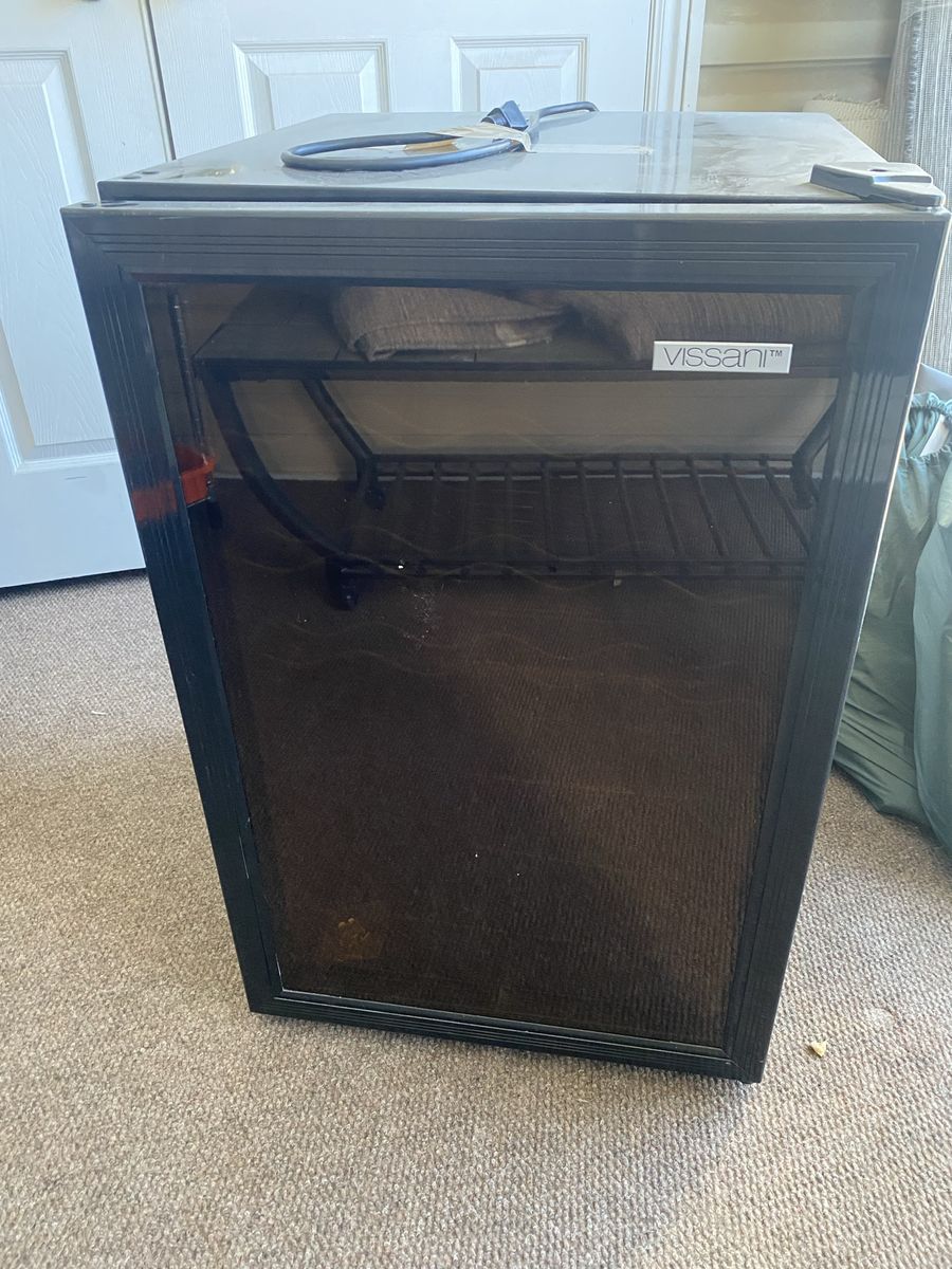 Beverage fridge