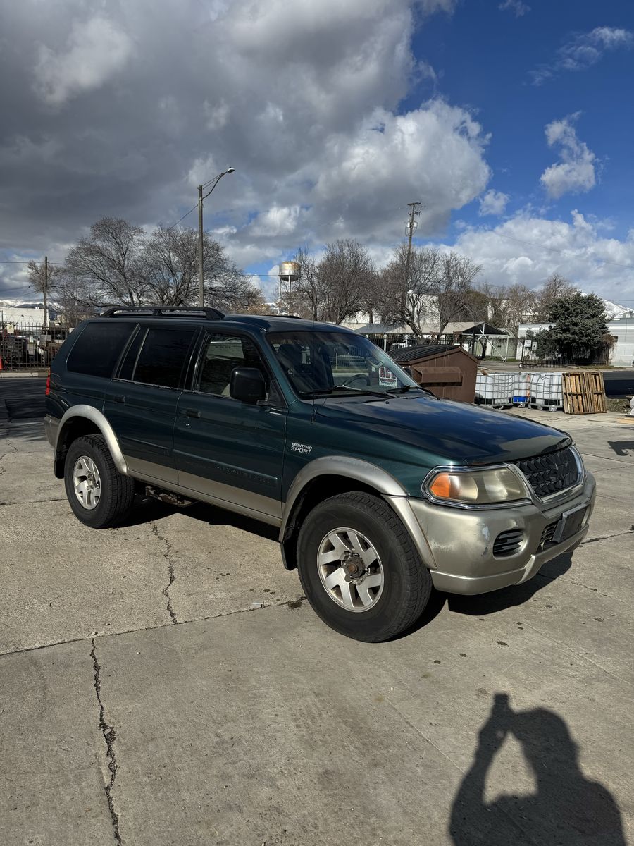 2003 MITSUBISHI MONTERO XLS