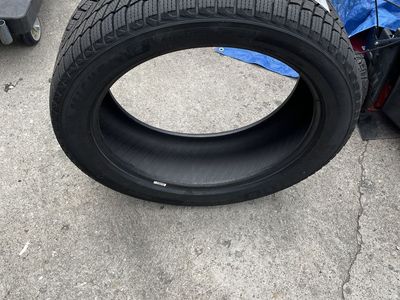 275/45/22 NEW MICHELIN TIRE