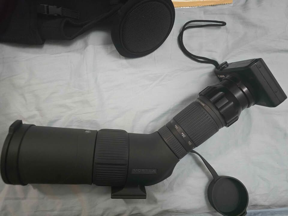 Vortex Razor HD 13-39x56 Angled Spotting scope with Canon s110 scopecam