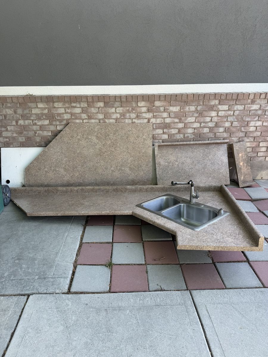 Free countertops
