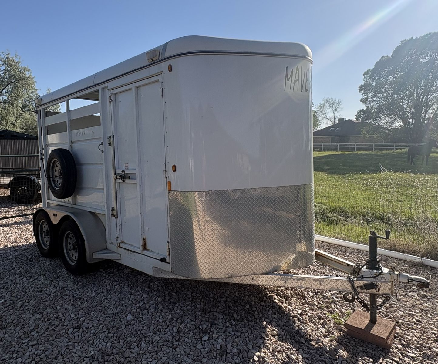 Maverik 2-Horse Trailer 2 Horse