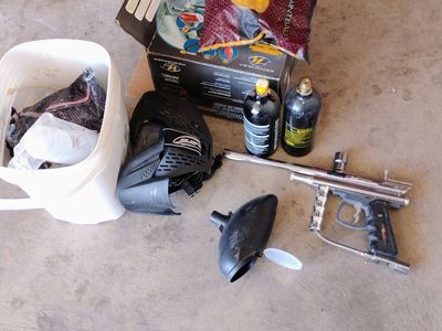 Paintball gun with thanks mask and paintballs.