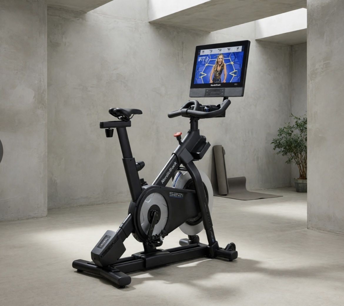 Bike - Interactive Training NordicTrack S22i Studio Cycle Exercise