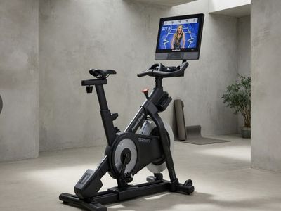 Bike - Interactive Training NordicTrack S22i Studio Cycle Exercise
