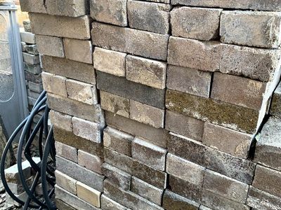 Brick BLOWOUT!!!Approx 500 count $1 EACH!!