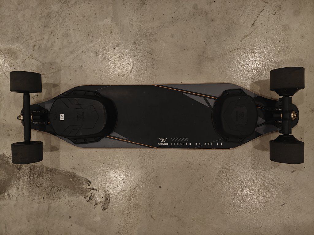 1100W Electric Skateboard - 90mm Wheels, Longboard Style with Charger