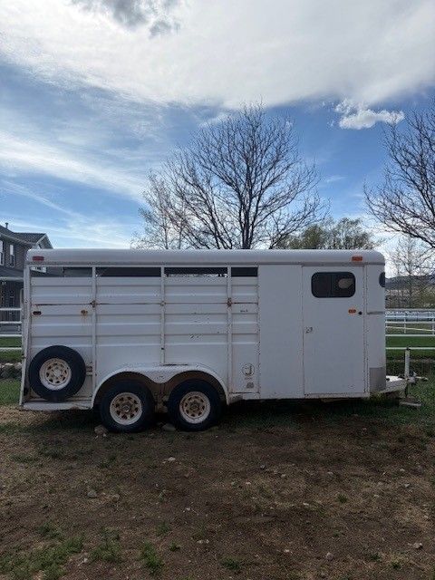 1988 Circle J 3-Horse Trailer w/ Tack Room – Solid & Ready to Haul