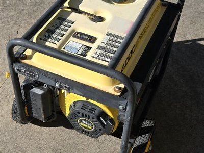 Champion 4000W Starting / 3500W Running Portable Gas Generator 196cc