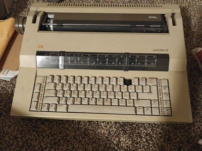 Royal Tandy Satellite III Electric Typewriter