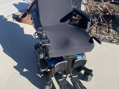 * Quantum Q6 Edge Electric Wheel Chair *