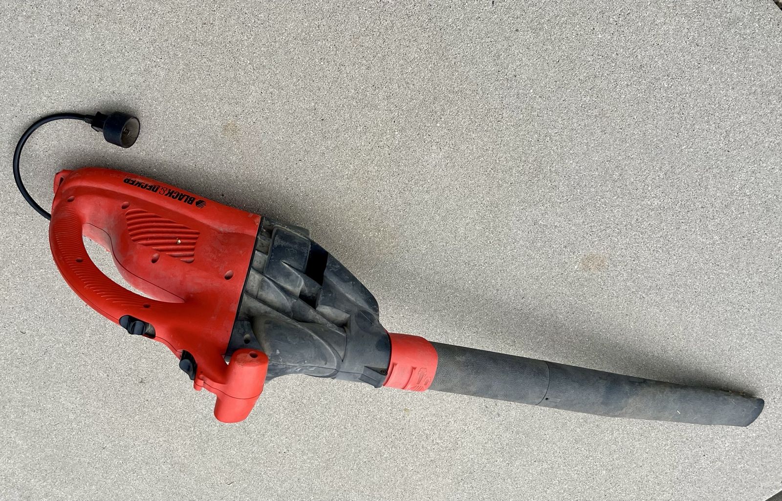 BLACK+DECKER Electric Leaf Blower - Lightweight & Corded