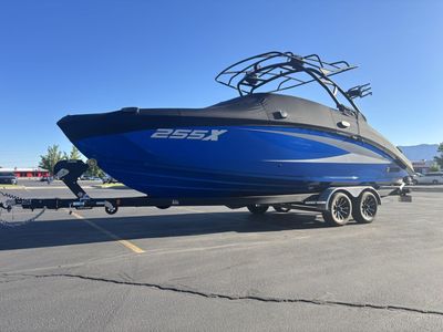2025 Yamaha 255XD Wake Series Boat with Trailer, Blue - Excellent Condition