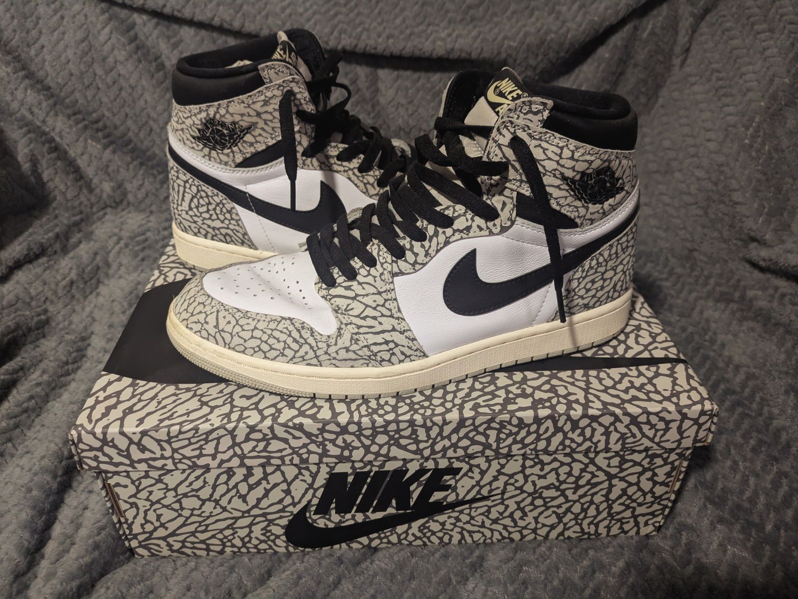 Air Jordan 1 Retro High OG in men’s size 11