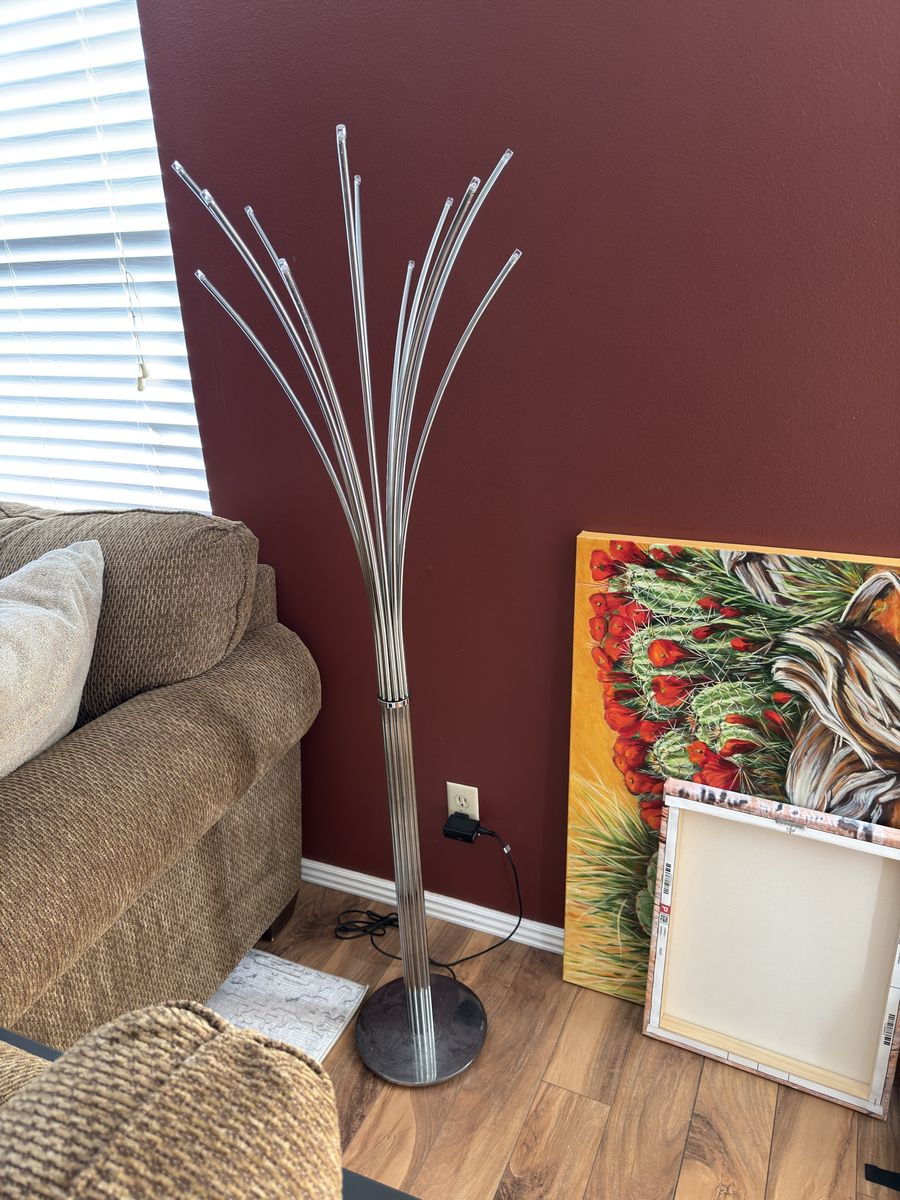 Gentle Tap Tree Lamp