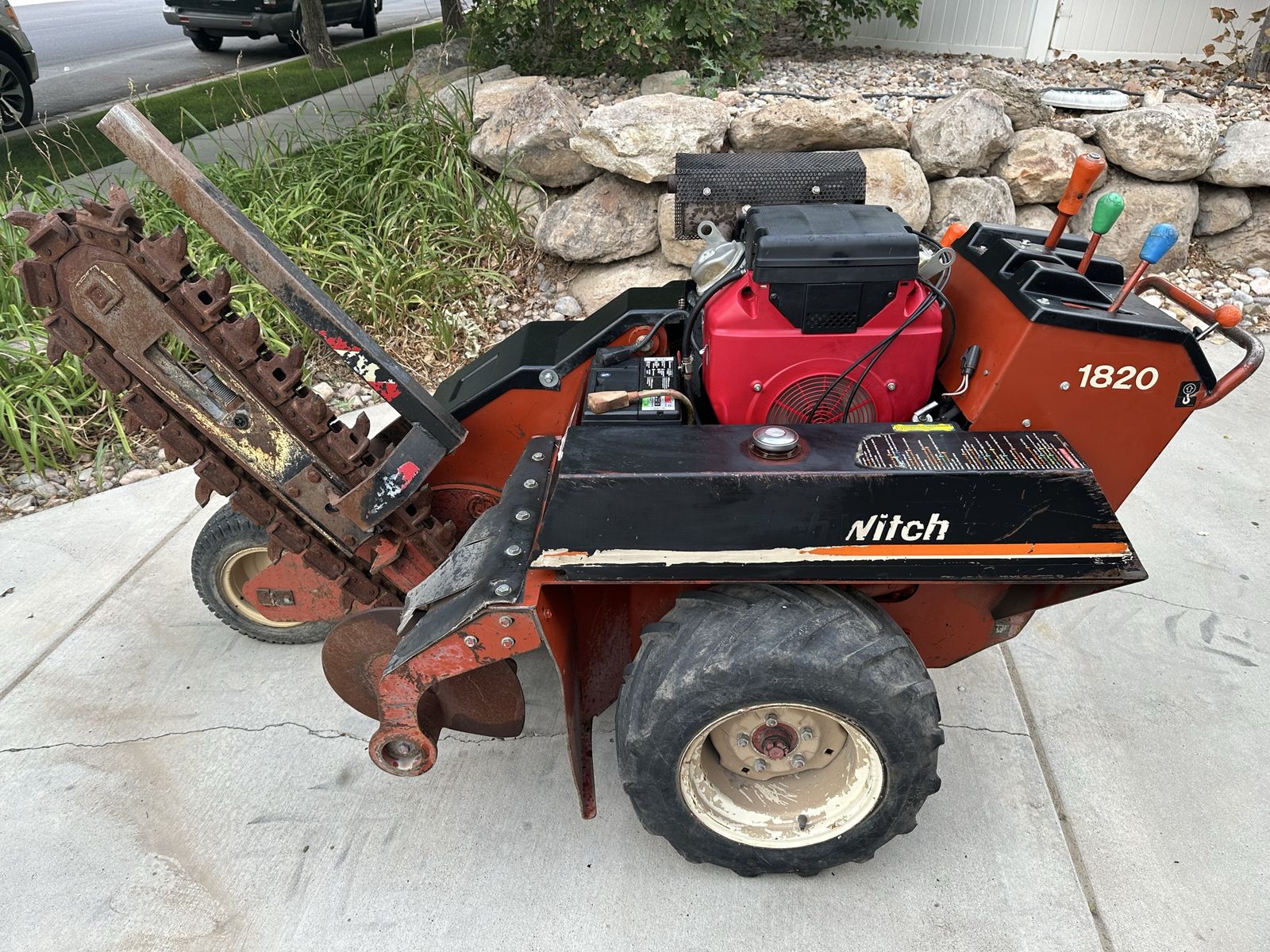 Ditch Witch 1820HE Trencher – Honda – Carbide Chain