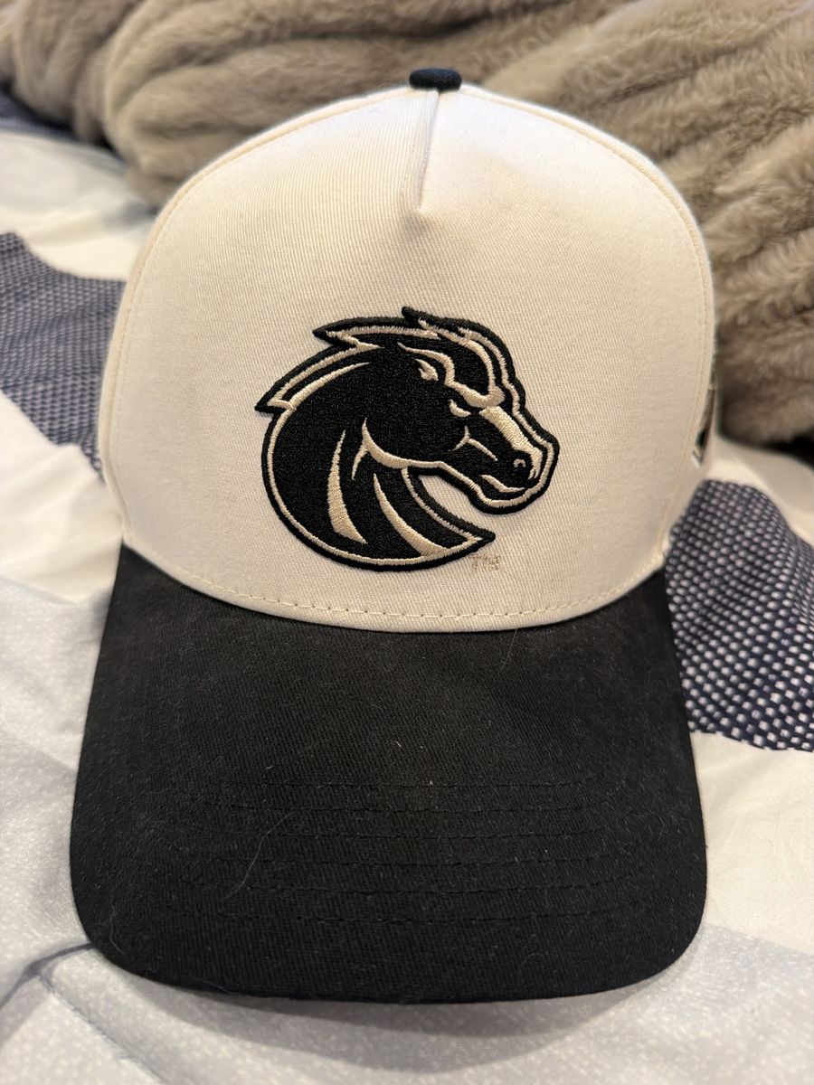 Boise State Broncos Embroidered Two-Tone Strapback Hat Off-White/Black